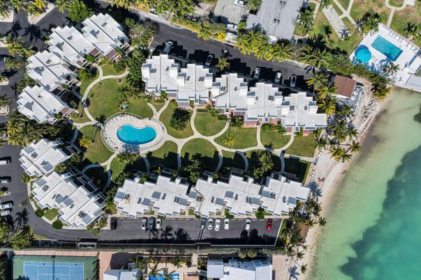 Exterior, Drone