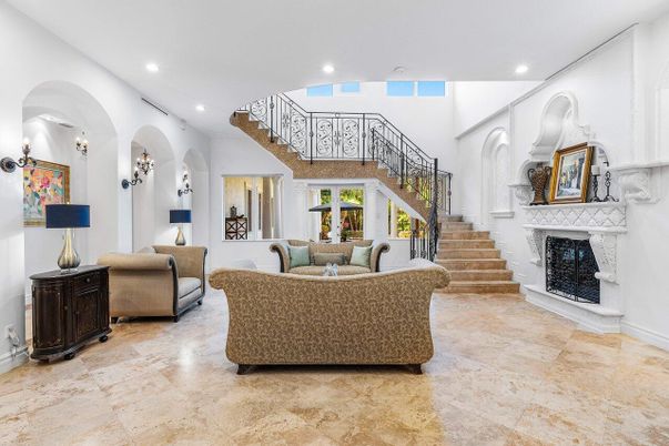 Fireplace, Interior, Living room, Recessed Lighting