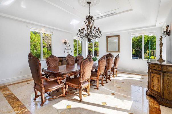 Chandelier, Dining room, Interior