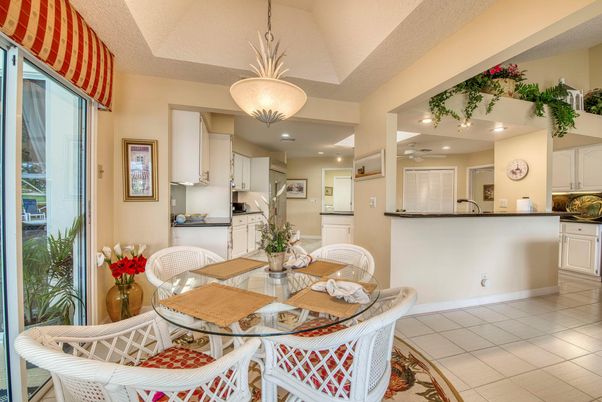 Dining room, Interior, Kitchen, Pendant Lights, Recessed Lighting