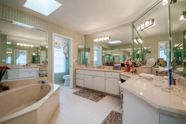 Bathroom, Dual Sink Vanities, Interior