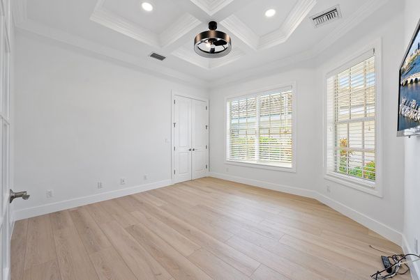 Empty room, Interior, Recessed Lighting, Wood Texture Flooring