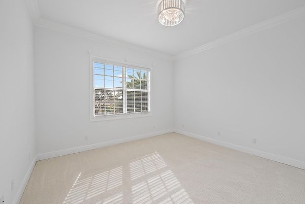 Chandelier, Empty room, Interior