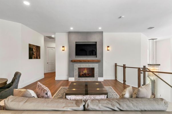 Fireplace, Interior, Living room, Pendant Lights, Recessed Lighting, Wood Texture Flooring