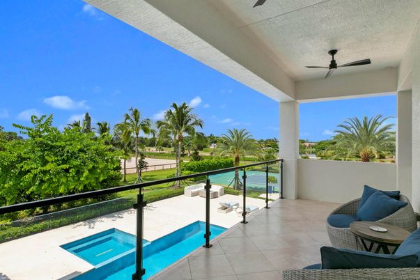 Exterior, Pool, Other