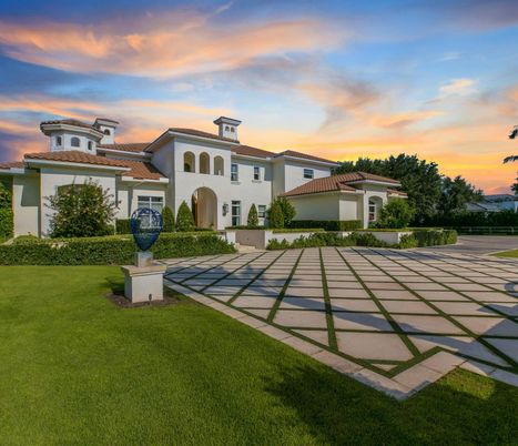 Backyard, Exterior, Facade, Mediterranean