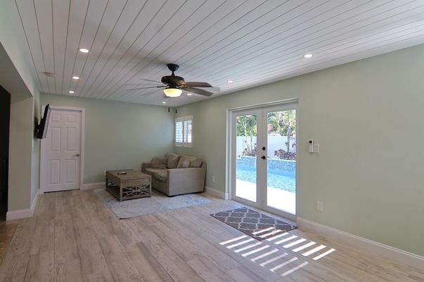 Interior, Living room, Recessed Lighting, Wood Texture Flooring