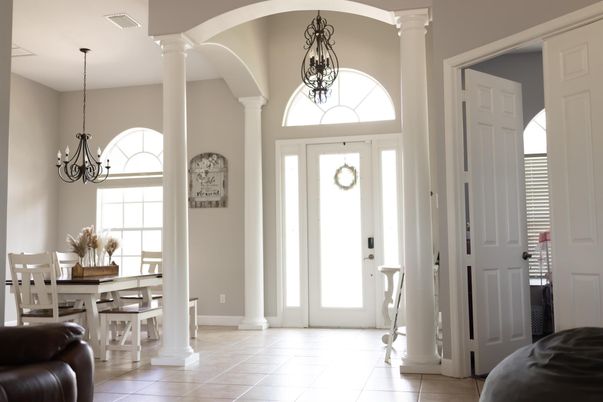 Chandelier, Dining room, Interior, Pendant Lights