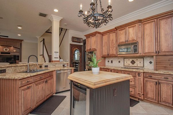 Chandelier, Interior, Kitchen, Recessed Lighting, Stainless Steel Appliances