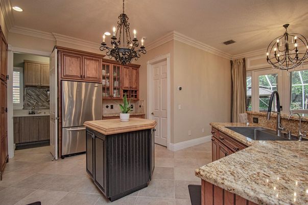 Chandelier, Interior, Kitchen, Recessed Lighting, Stainless Steel Appliances