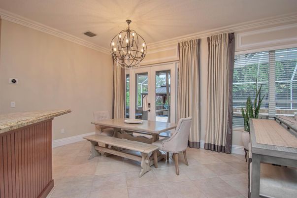 Chandelier, Dining room, Interior