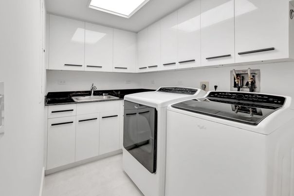 Interior, Washer