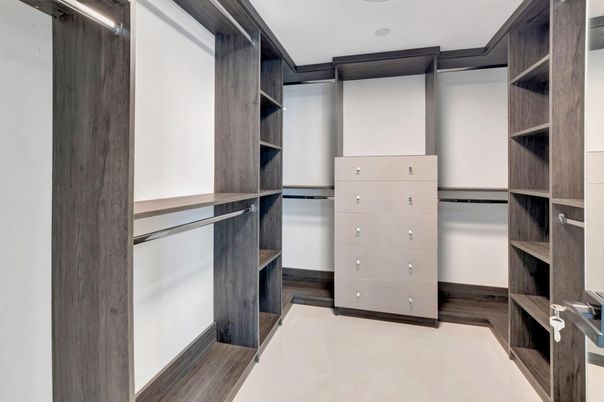 Interior, Walk-in Closets