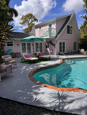 Exterior, Pool