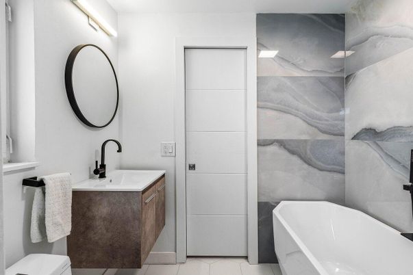 Bathroom, Free Standing Baths, Interior