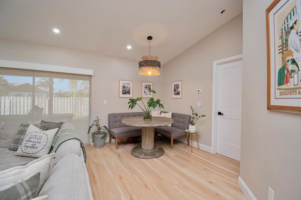 Dining room, Interior, Living room, Pendant Lights, Recessed Lighting, Wood Texture Flooring
