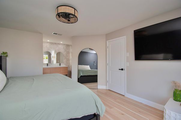 Bedroom, Interior, Recessed Lighting, Wood Texture Flooring