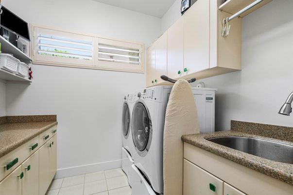 Interior, Washer