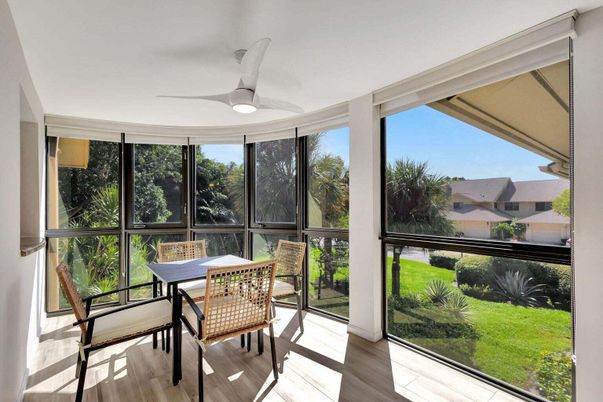 Dining room, Interior, Sun Room, Wood Texture Flooring