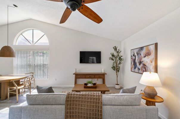 Dining room, Interior, Living room, Pendant Lights