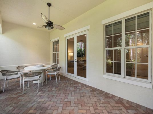 Dining room, Interior, Recessed Lighting