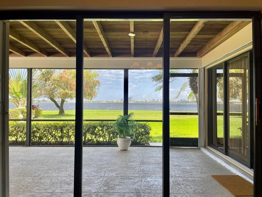 Interior, Sun Room, Wooden Beams, Wooden Ceilings