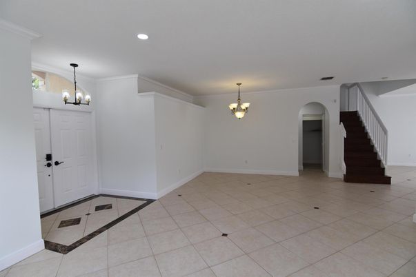 Chandelier, Empty room, Interior, Recessed Lighting