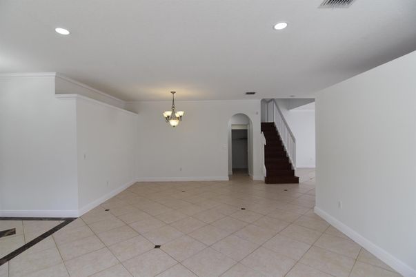 Chandelier, Empty room, Interior, Recessed Lighting