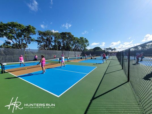 Exterior, Tennis Courts