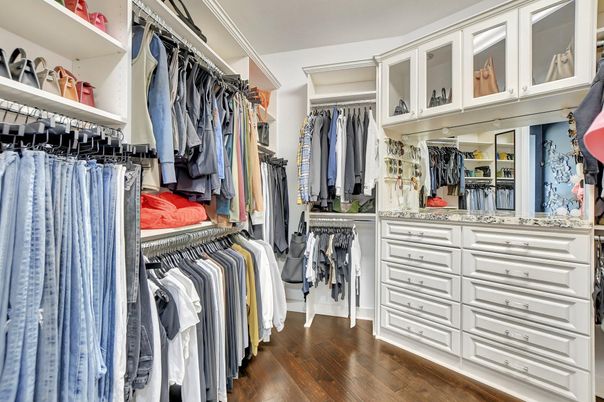 Interior, Walk-in Closets, Wood Texture Flooring