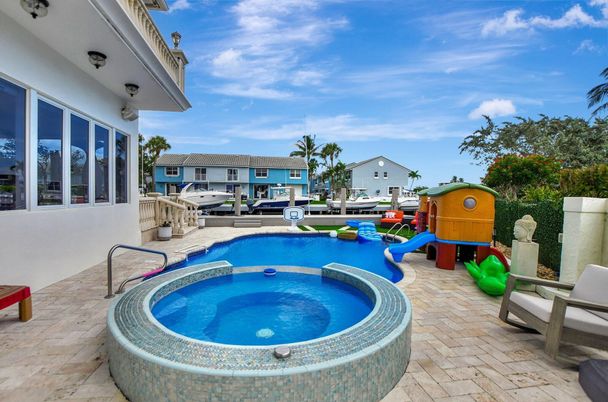 Exterior, Playground, Pool