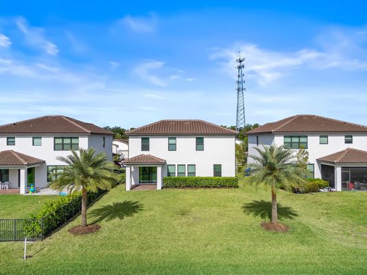 Backyard, Exterior, Facade, Mediterranean