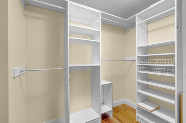 Interior, Walk-in Closets, Wood Texture Flooring