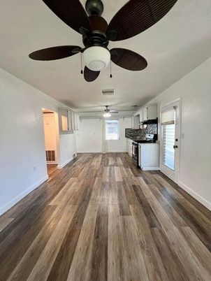 Empty room, Interior, Kitchen, Wood Texture Flooring