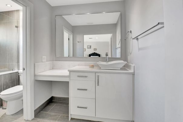 Bathroom, Interior, Recessed Lighting