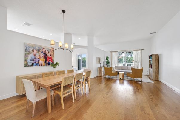 Chandelier, Dining room, Interior, Living room, Pendant Lights, Recessed Lighting, Wood Texture Flooring