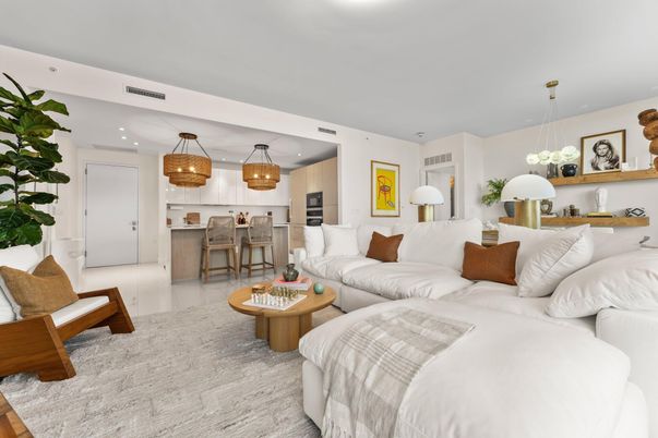 Interior, Kitchen, Living room, Pendant Lights, Recessed Lighting, Stainless Steel Appliances