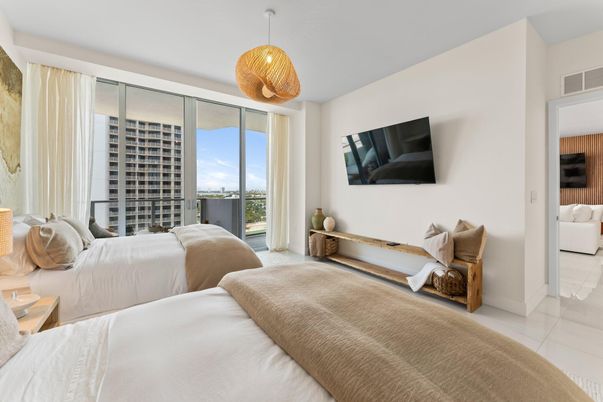 Bedroom, Interior, Pendant Lights