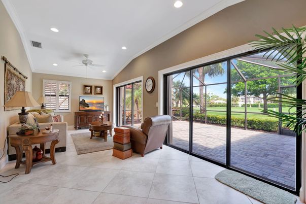 Interior, Living room, Recessed Lighting, Sun Room