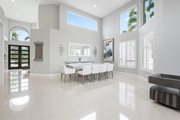 Dining room, Interior, Recessed Lighting