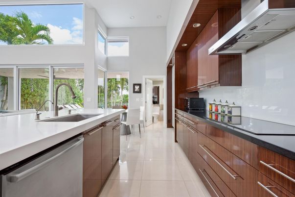 Dining room, Interior, Kitchen, Recessed Lighting, Stainless Steel Appliances
