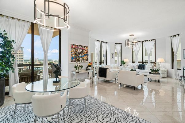 Dining room, Interior, Living room, Pendant Lights