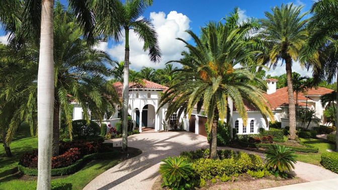 Exterior, Facade, Spanish Mediterranean