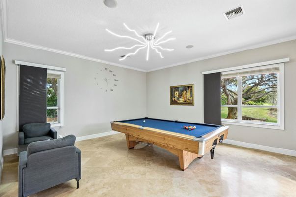 Billiard Table, Game Room, Interior