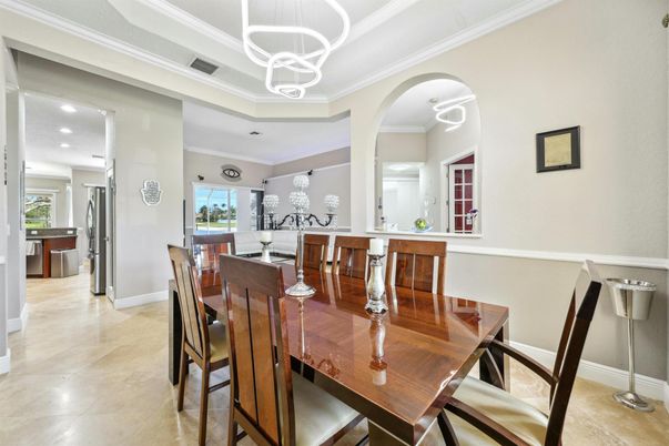 Dining room, Interior, Pendant Lights, Recessed Lighting