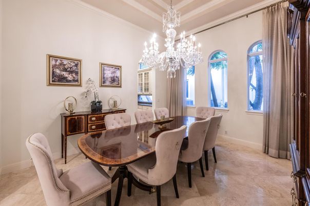 Chandelier, Dining room, Interior