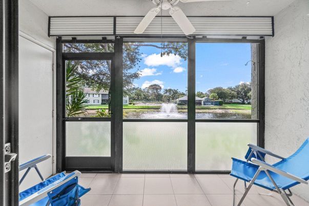 Interior, Sun Room, Water
