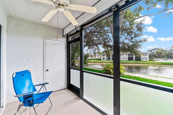 Interior, Sun Room, Water