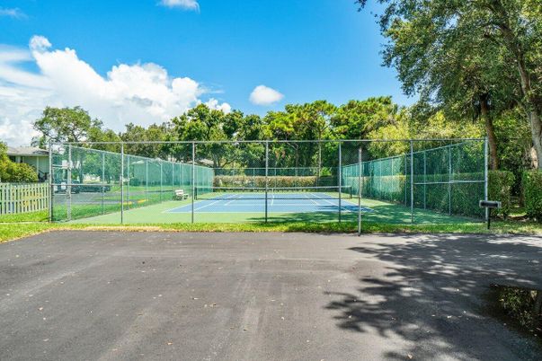 Exterior, Tennis Courts