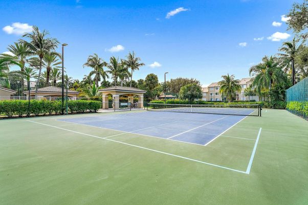 Exterior, Tennis Courts